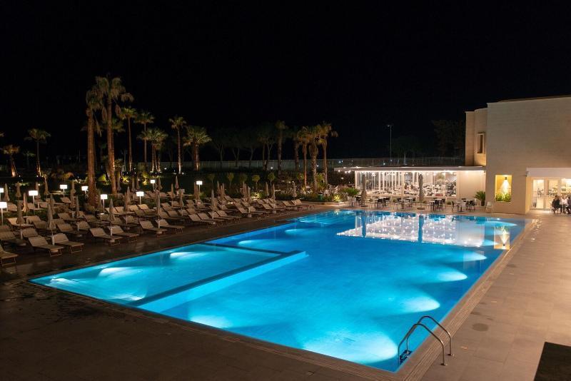 Mangia'S Himera Resort Campofelice Di Roccella Dış mekan fotoğraf