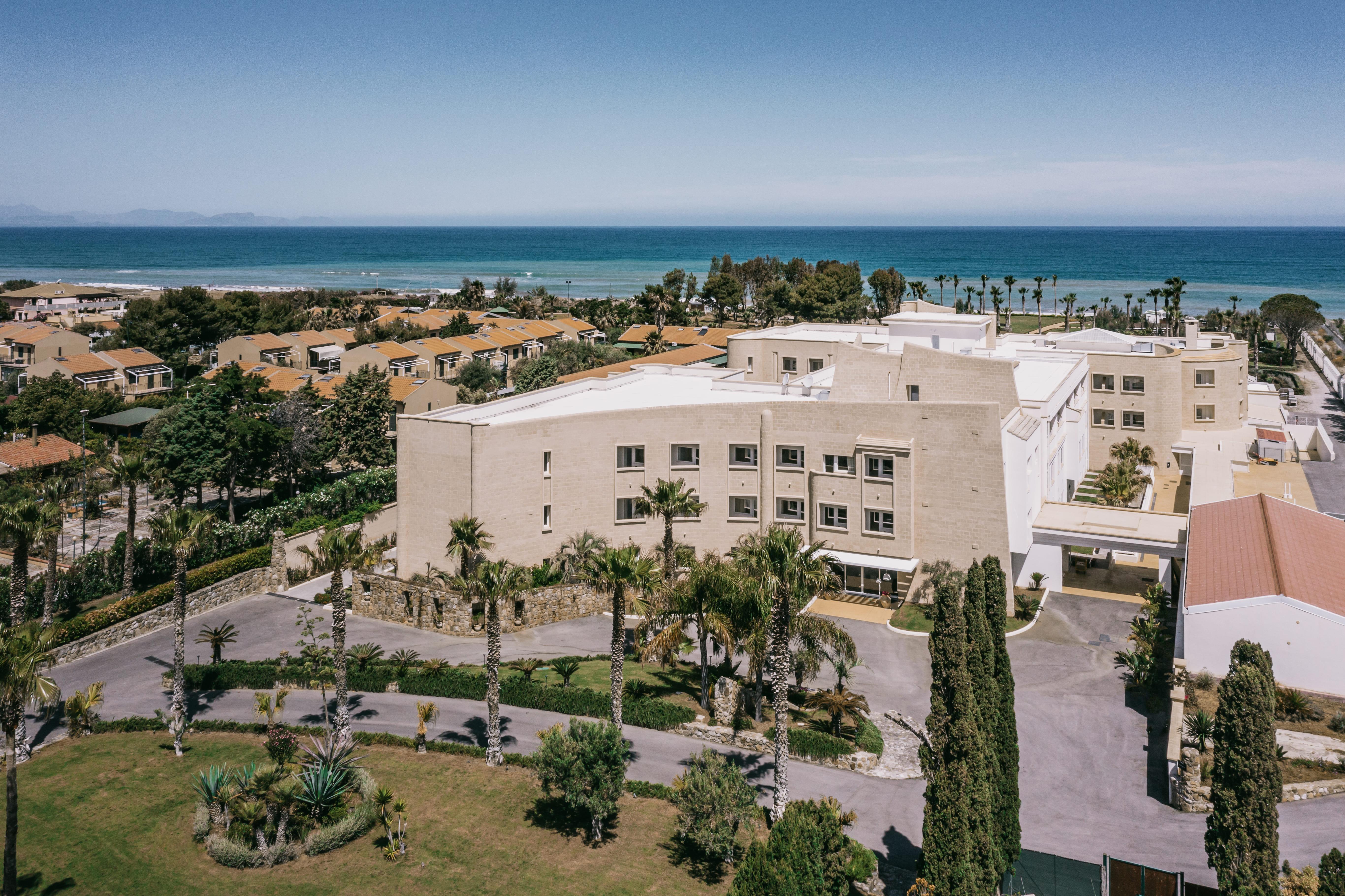 Mangia'S Himera Resort Campofelice Di Roccella Dış mekan fotoğraf
