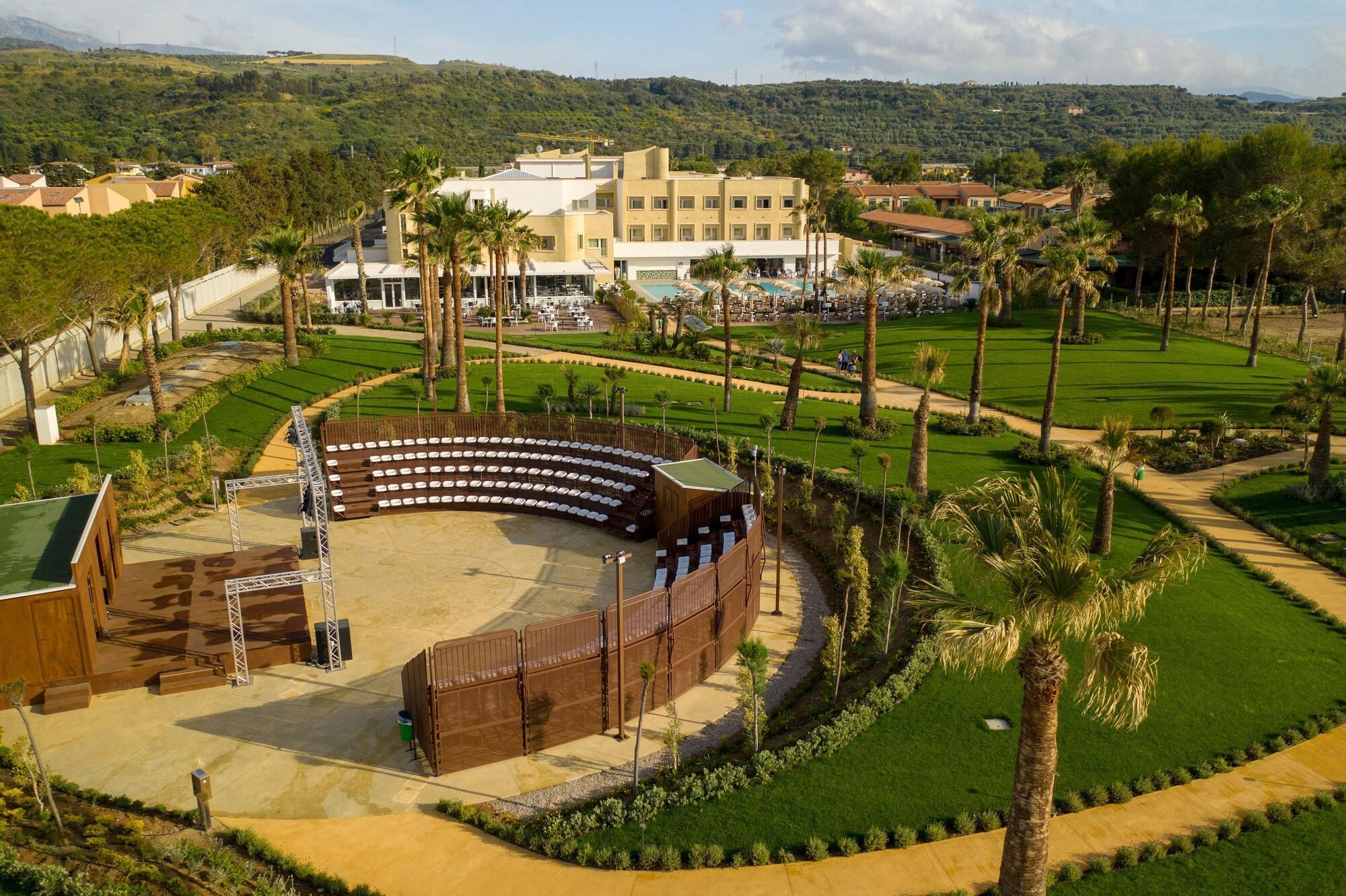 Mangia'S Himera Resort Campofelice Di Roccella Dış mekan fotoğraf