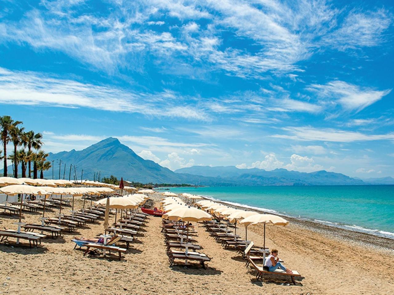 Mangia'S Himera Resort Campofelice Di Roccella Dış mekan fotoğraf
